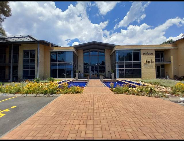 701M² OFFICE TO LET IN BRYANSTON
